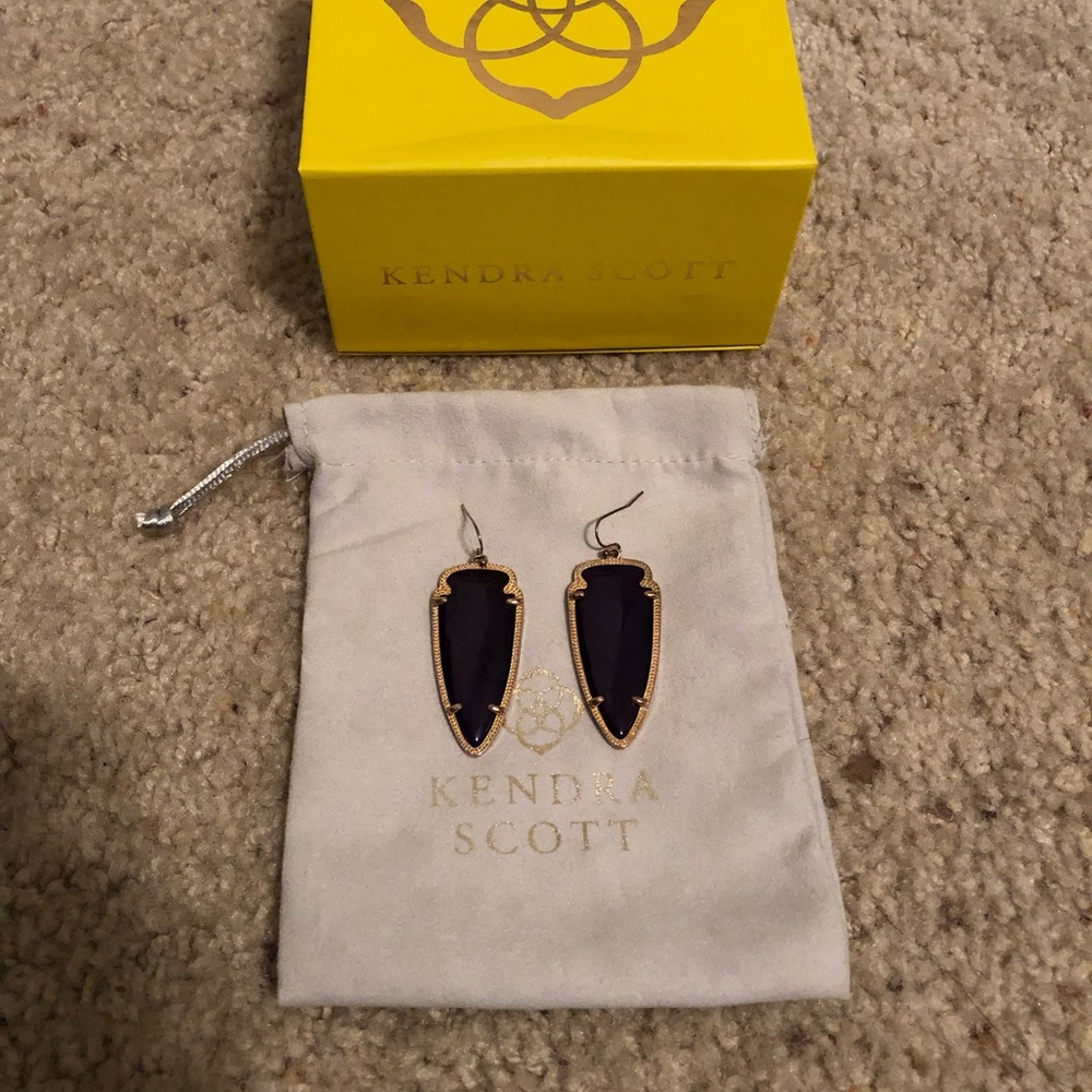 Kendra Scott purple arrowhead earrings